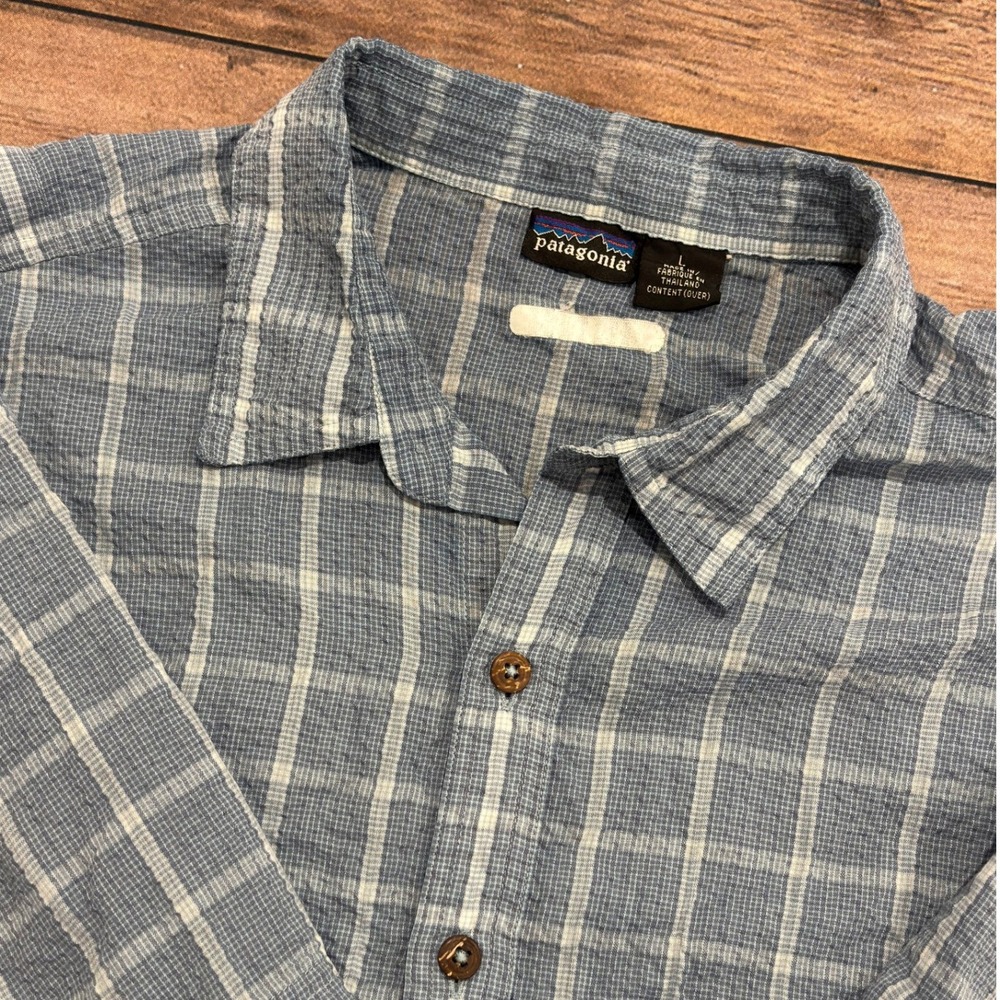 Patagonia Mens Large Blue Plaid Seersucker Short Sleeve Button Down Shirt